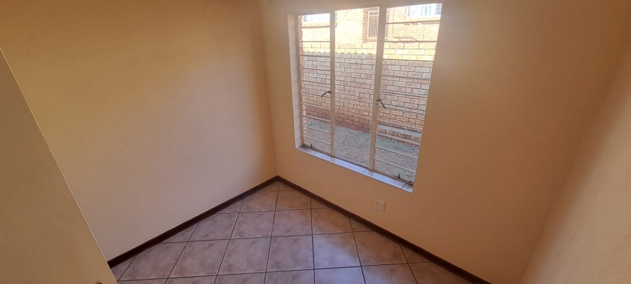 To Let 3 Bedroom Property for Rent in Cashan North West